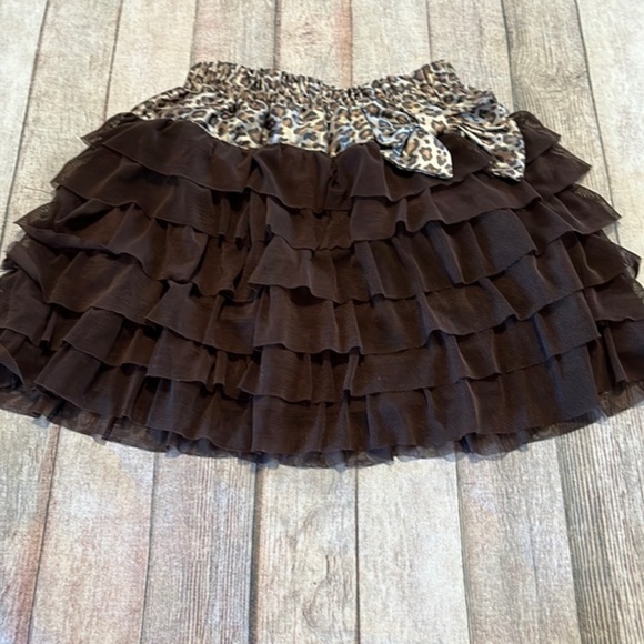 Girls Leopard/Brown Ruffled Skort. Size 4 - Picture 1 of 4